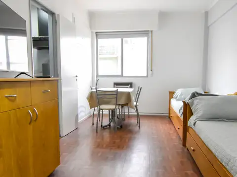Monoambiente al frente, Apto crédito - Olavarría y Av. Colón