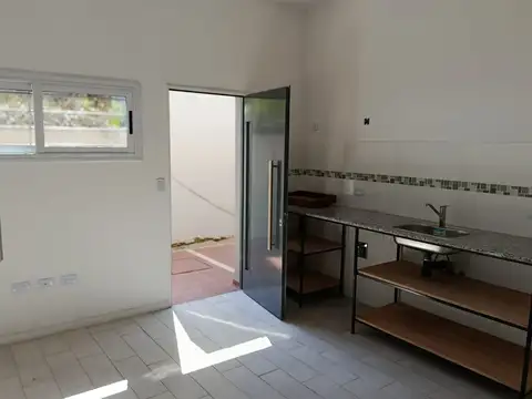 Depto Tipo Casa en Alquiler de 1 dormitorio