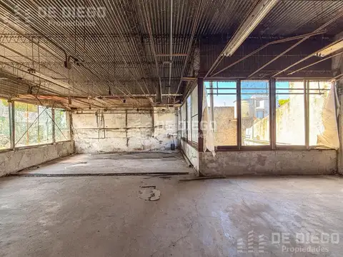 Deposito en venta de 594 m2 en Boulogne, San Isidro.