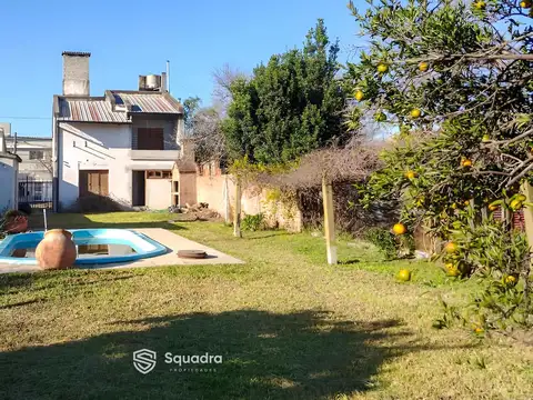 VENTA | PERMUTA - Casa de 3 dormitorios con cochera, patio, parrillero y pileta - Gálvez.