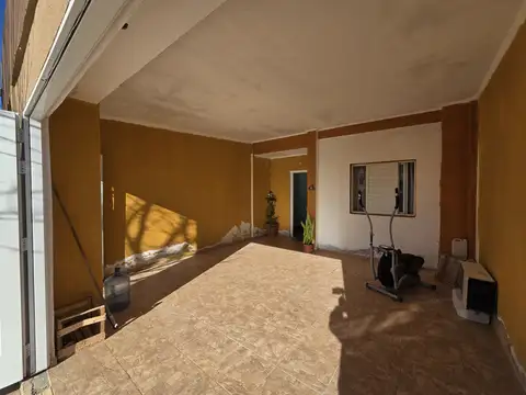 los mistos 100, Piso 0
