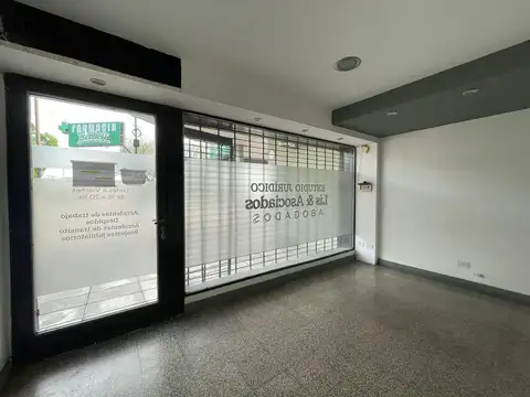 Local en Alquiler en Centro  - Campana, $ 700.000