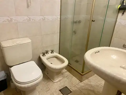Depto Tipo Casa en Venta 80 años