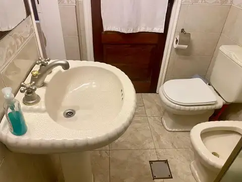 Departamento tipo casa PH en venta en Almagro