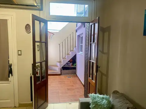 Departamento tipo casa PH en venta en Almagro