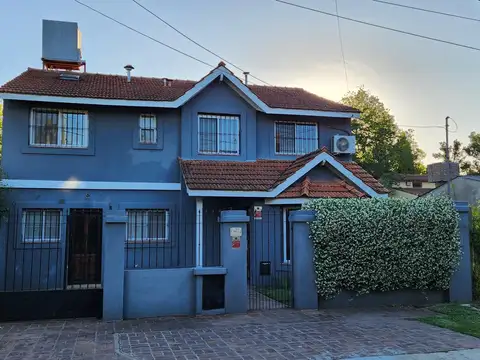 Casa en venta con 3 dormitorios - Corrientes al 900. Don Torcuato