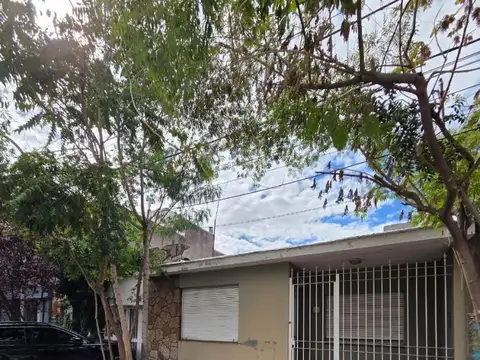 CASA A RESTAURAR EN BARRIO BOMBAL DE CIUDAD
