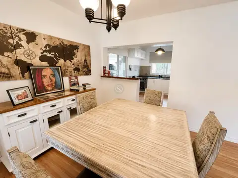 Casa 4 ambientes con 2 baños