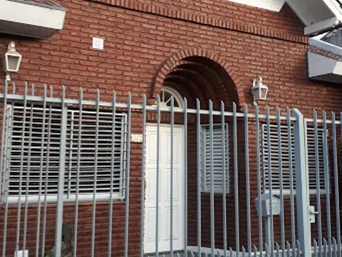 Casa en VENTA en Barrio Don Francisco.