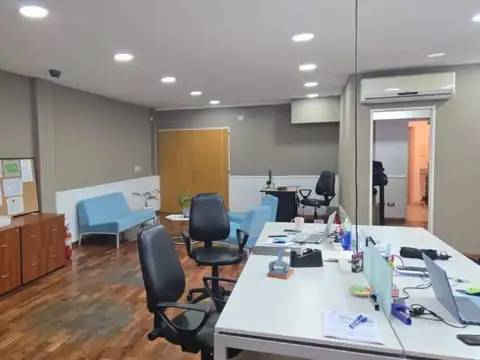 Oficina 3 ambientes con 1 baño
