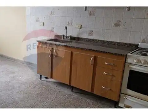 Depto Tipo Casa en Alquiler en Villa Adelina, $ 700.000