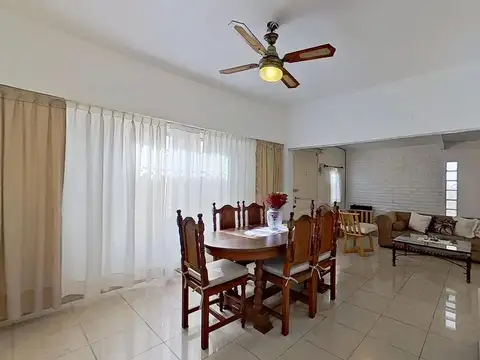 Depto Tipo Casa 3 ambientes con 2 baños