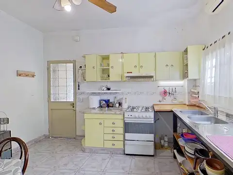 Depto Tipo Casa en Venta con 1 cocheras