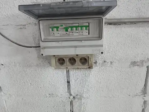 Alquiler Galpón 240 m2 a pasos de Interbalnearia