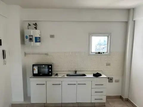Departamento en Alquiler en Monte Castro, $ 550.000