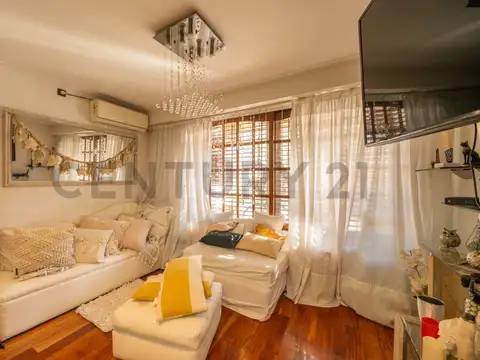 VENTA PH 5 amb con ascensor, patio y garage