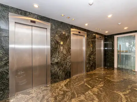 Oficina en Alquiler en Monserrat, USD 1.000