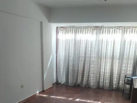 Belgrano 100, Piso 2