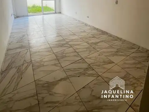 Departamento en Alquiler en Villa Luzuriaga, $ 450.000