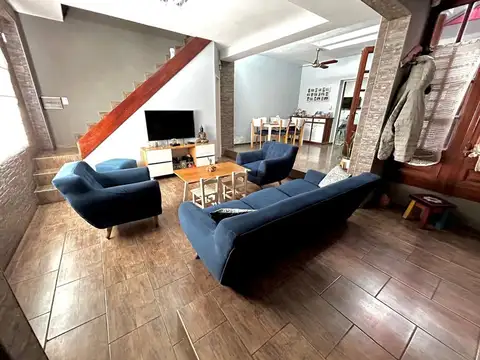 Casa 4 ambientes con 1 baño