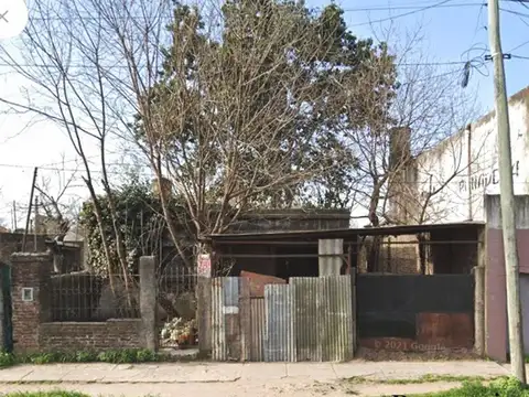 SOBRE AV. JULIO A. ROCA :: COMERCIAL :: LOTE DE 225m2