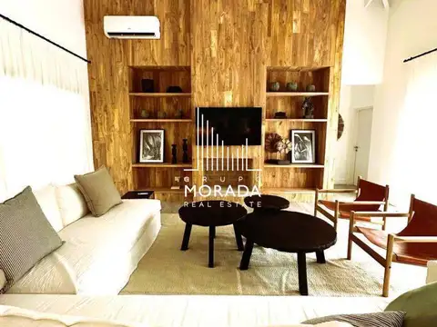 Casa en Venta con 4 cocheras