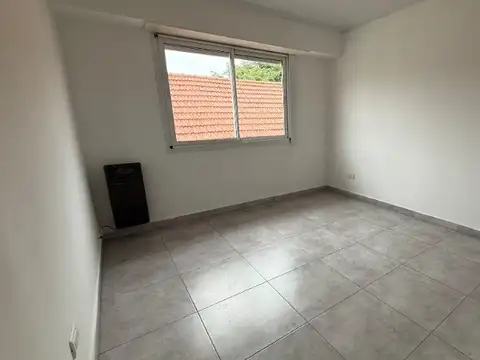 Depto Tipo Casa 2 ambientes con 1 baño