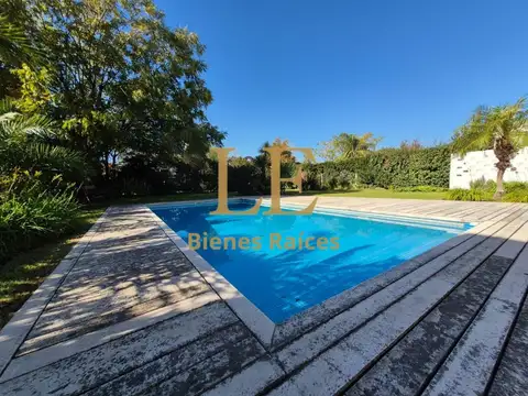 Casa en Venta en Septiembre, USD 428.000