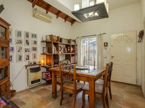 Depto Tipo Casa en Venta con 1 cocheras