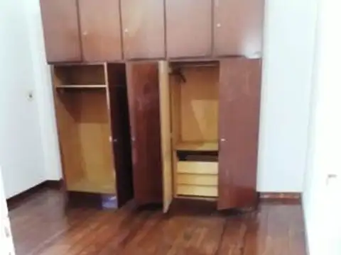 Ph independiente de dos ambientes al frente.