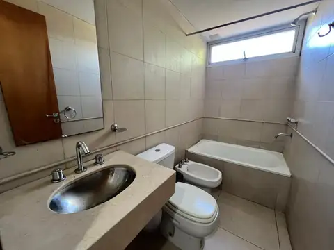 Departamento en Alquiler en Nuestra Señora De Lourdes, $ 310.000