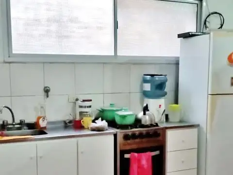 Local en Lisandro De La Torre