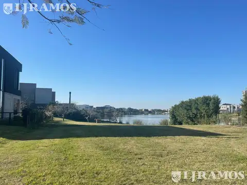 Terreno en Venta 18  mts Frente