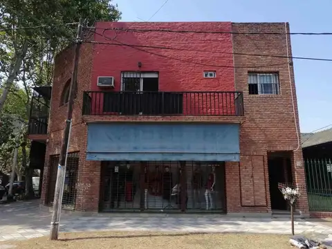 Departamento tipo PH, en Venta, Monte Grande, con terraza.