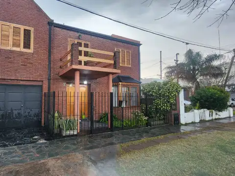 Casa en venta, José Hernandez, La Plata