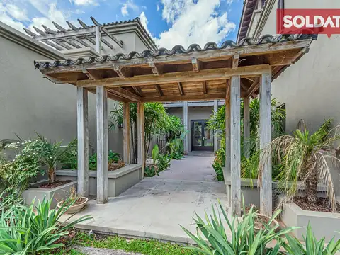 Casa en Alquiler Temporal de 6 dormitorios