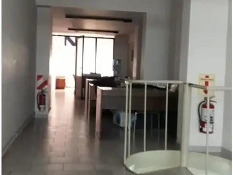 REBAJADO LOCAL EN  MITRE AL 1400