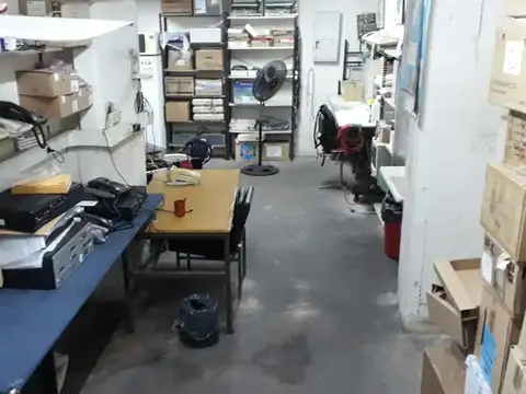 REBAJADO LOCAL EN  MITRE AL 1400