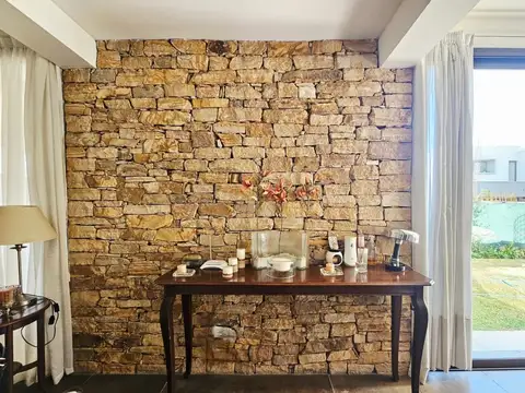 Casa 6 ambientes con 2 baños