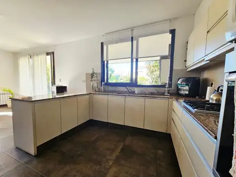 VENTA CASA BARRIO LA BARRACA, GUAYMALLEN, MENDOZA