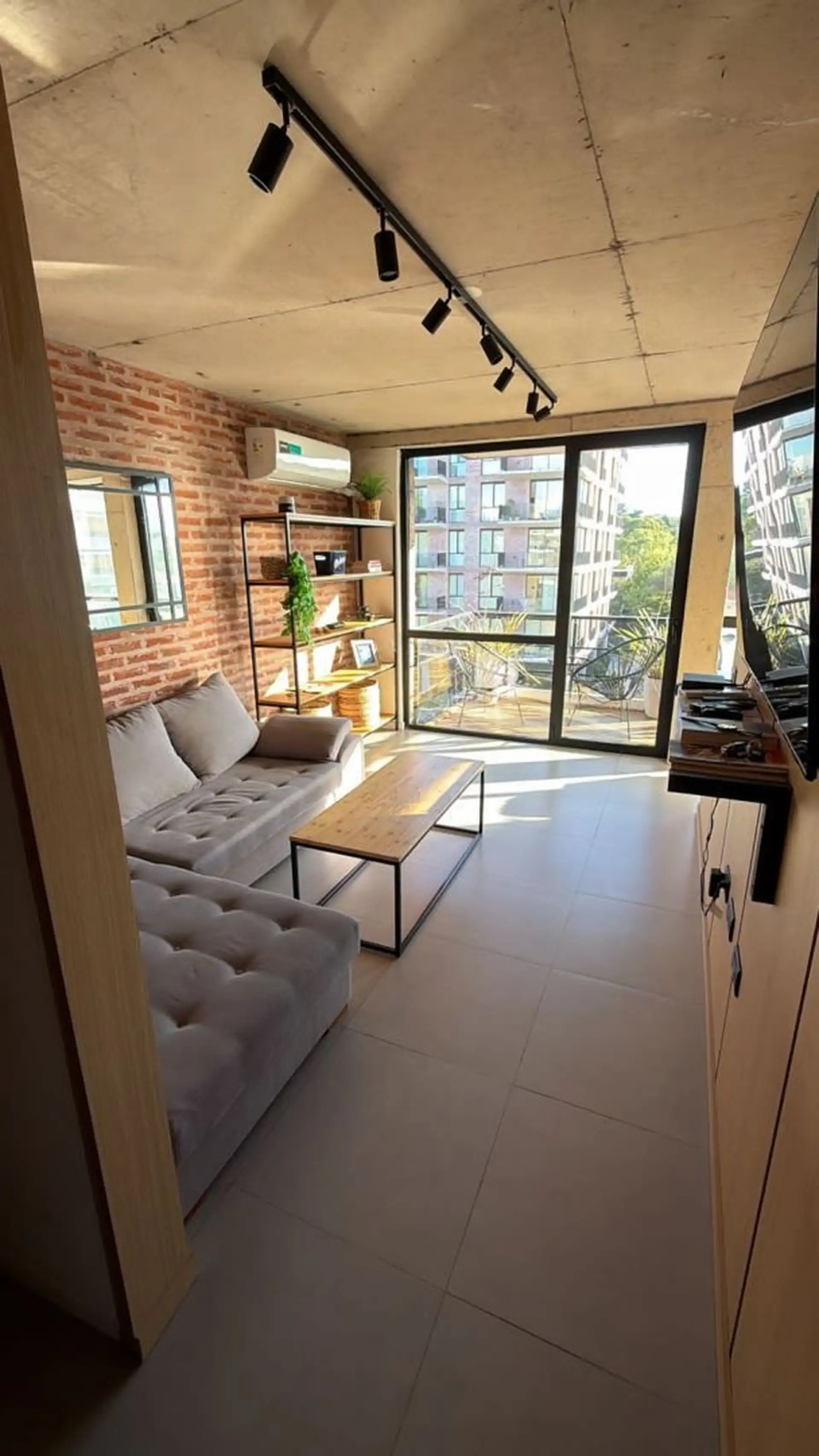 Semipiso de 3 ambientes CON COCHERA