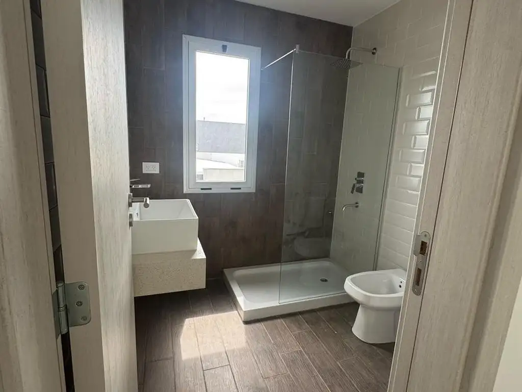 Casa en Las Golondrinas de 3 dormitorios