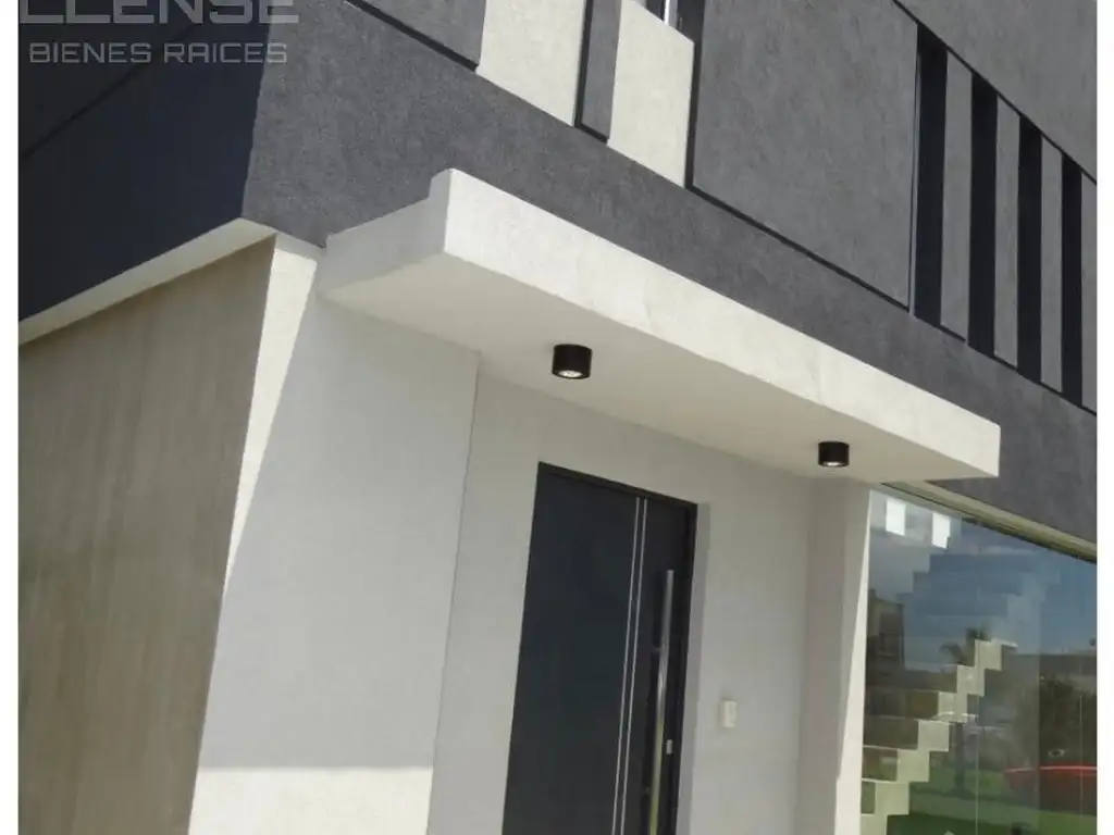 Casa en Venta con cochera