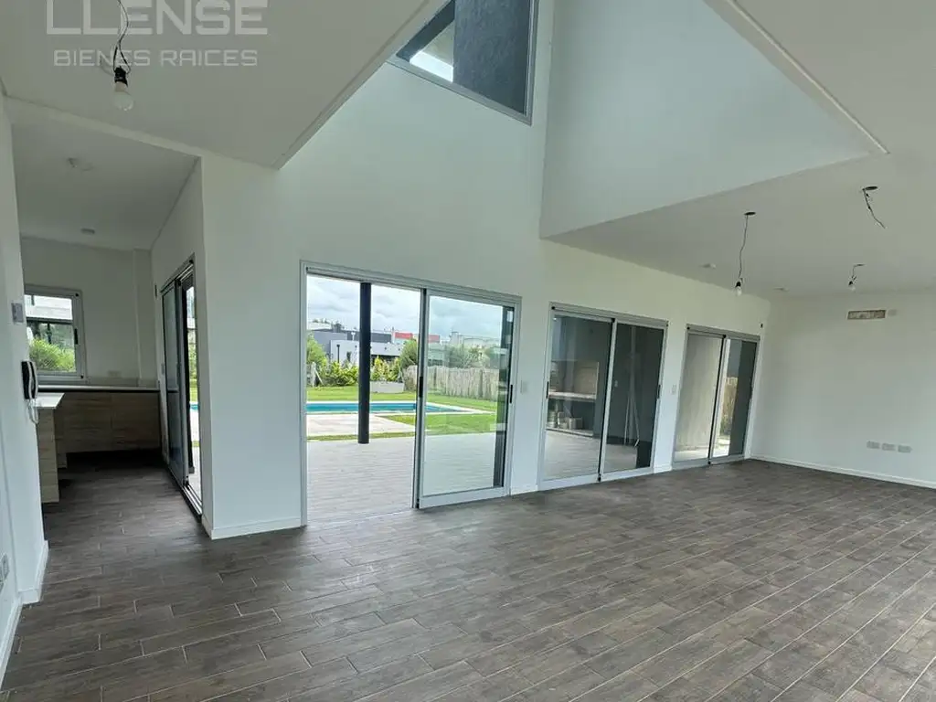 Casa en Venta en Las Golondrinas