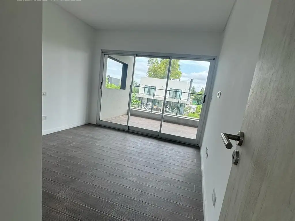 Casa 4 ambientes en 2 plantas en venta - Barrio Privado Las Golondrinas - Foto 14