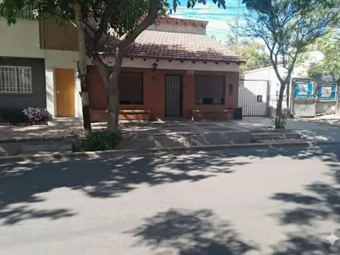 CASA EN ALQUILER 3 DORMITORIOS 2 BAÑOS GODOY CRUZ