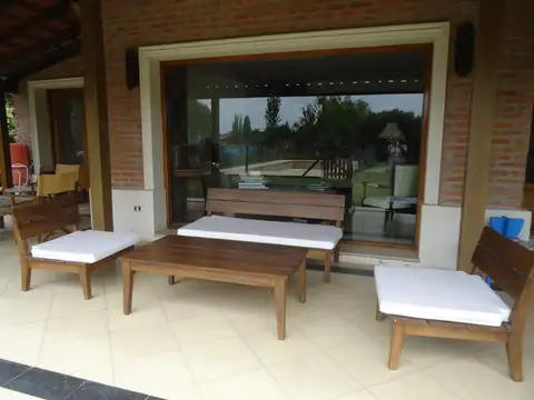 Casa en Alquiler Temporal de 4 dormitorios