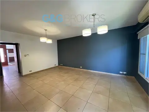 Casa en Venta en Castelar Sur, USD 210.000