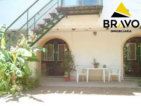 Casa en Venta con 4 cocheras