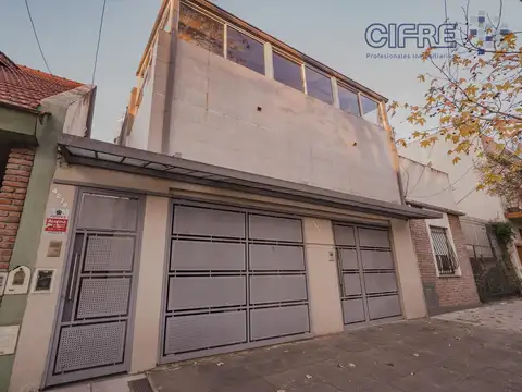 PH en Villa Devoto en 2 plantas 4 ambientes mas escritorio patio y terraza